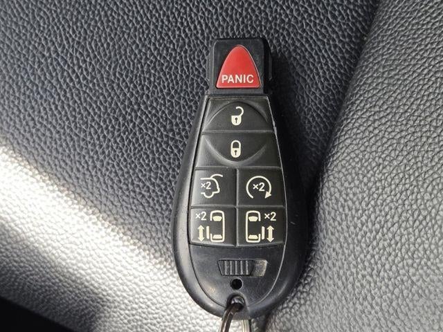 2015 Chrysler Town & Country Touring-L