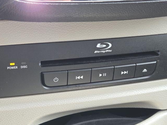 2015 Chrysler Town & Country Touring-L