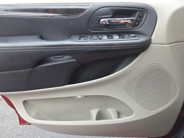2014 Chrysler Town & Country Limited