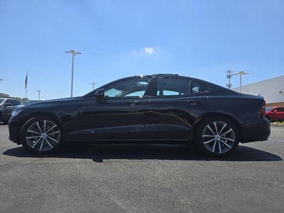 2022 Volvo S60 B5 Momentum