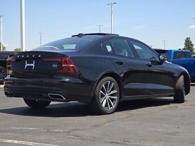 2022 Volvo S60 B5 Momentum