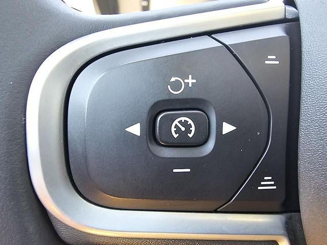 2022 Volvo S60 B5 Momentum