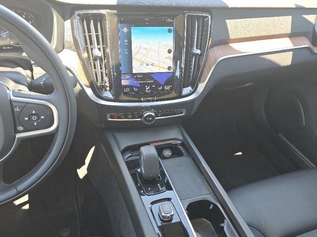 2022 Volvo S60 B5 Momentum