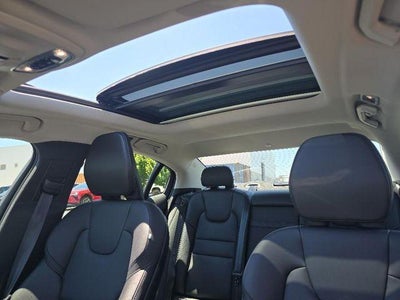 2022 Volvo S60 B5 Momentum