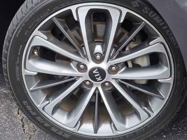 2018 Kia Cadenza Technology