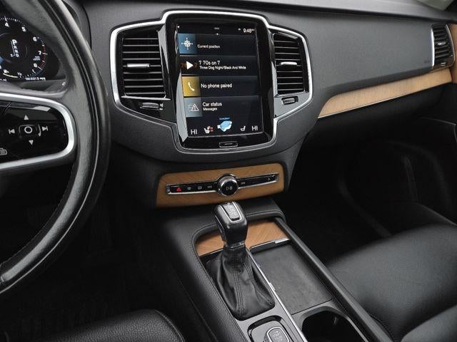 2021 Volvo XC90 T6 Momentum