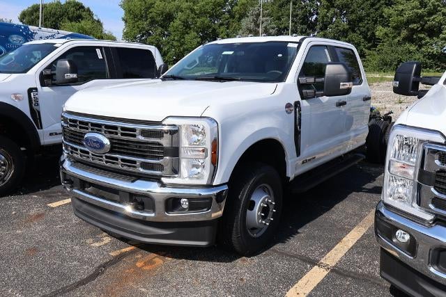 2026 Ford Super Duty F-350 DRW XL