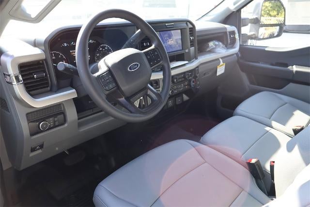 2025 Ford Super Duty F-350 DRW XL