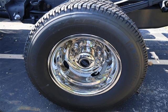 2025 Ford Super Duty F-350 DRW XL