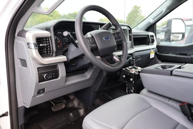 2026 Ford Super Duty F-550 DRW XL