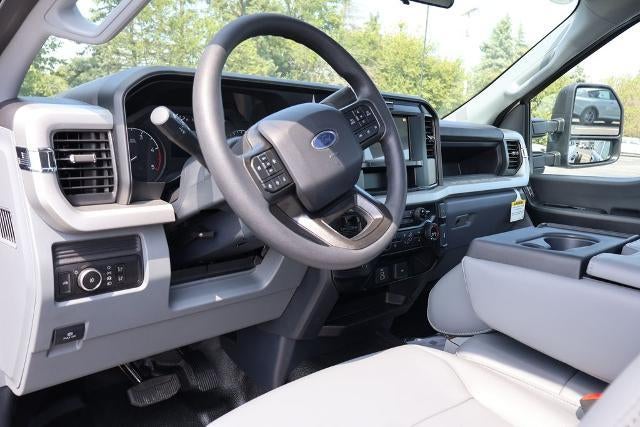2026 Ford Super Duty F-550 DRW XL