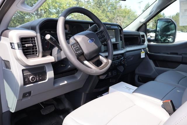 2026 Ford Super Duty F-550 DRW XL