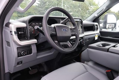 2026 Ford Super Duty F-550 DRW XL