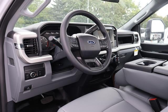 2026 Ford Super Duty F-550 DRW XL