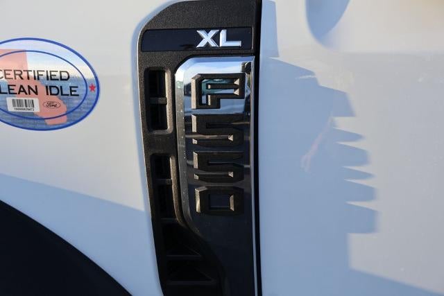 2026 Ford Super Duty F-550 DRW XL