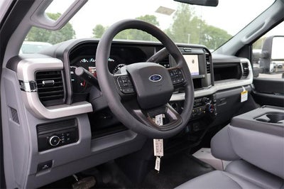 2025 Ford Super Duty F-550 DRW XL