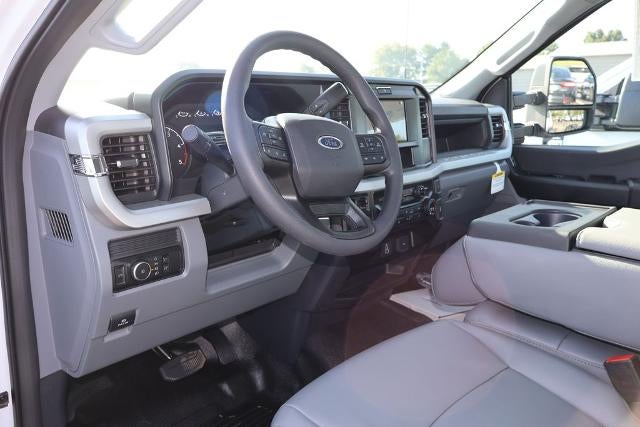 2026 Ford Super Duty F-550 DRW XL