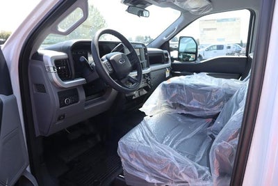 2026 Ford Super Duty F-550 DRW XL