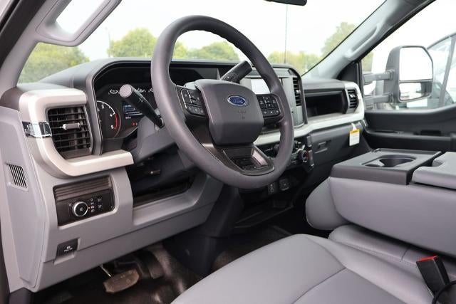 2026 Ford Super Duty F-550 DRW XL
