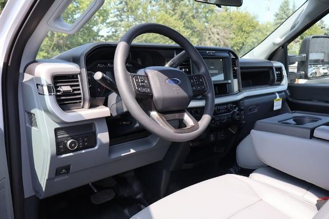 2026 Ford Super Duty F-550 DRW XL