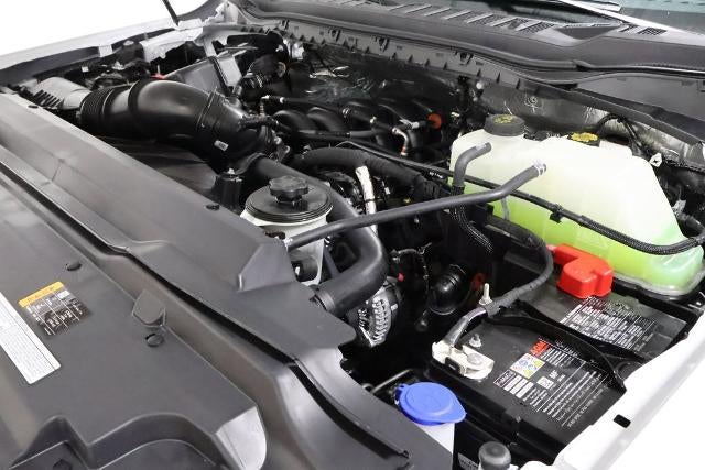 2025 Ford Super Duty F-600 DRW XLT