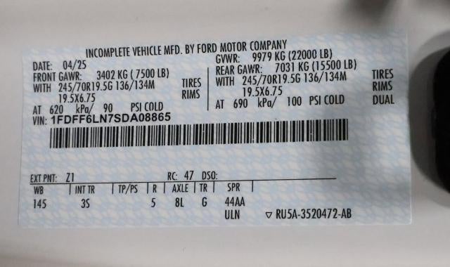 2025 Ford Super Duty F-600 DRW XLT