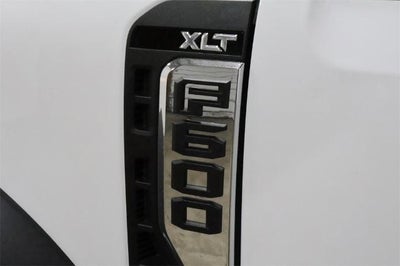 2025 Ford Super Duty F-600 DRW XLT