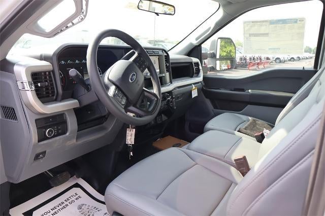 2024 Ford Super Duty F-600 DRW XL