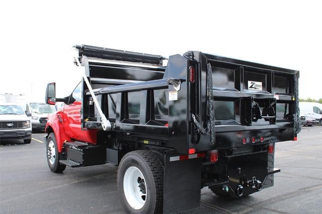 2025 Ford F-750SD Base