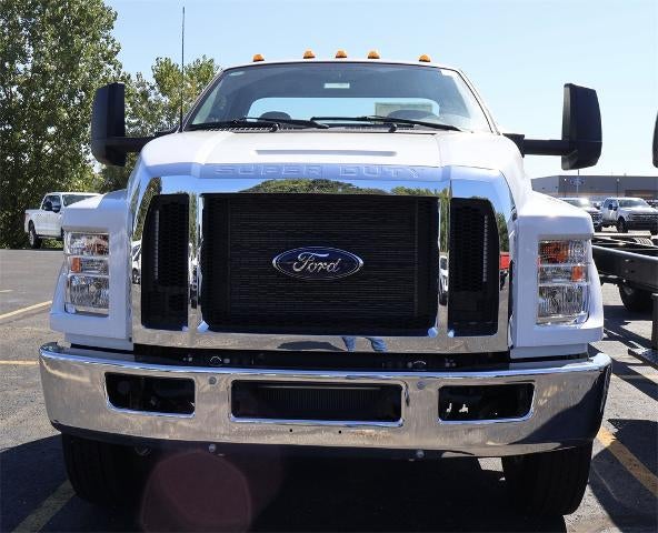 2025 Ford F-750SD Base