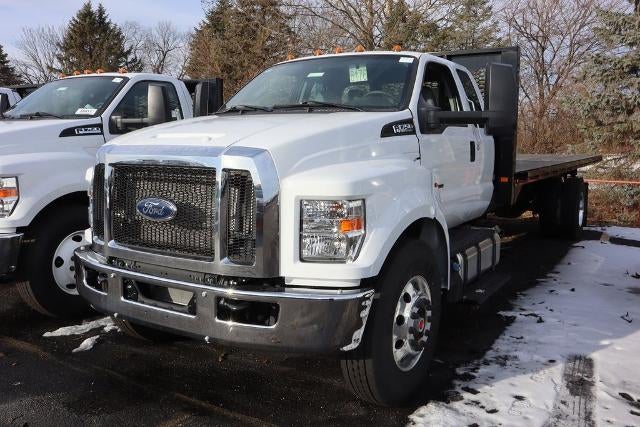 2025 Ford F-750SD Base