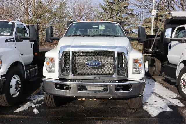 2025 Ford F-750SD Base