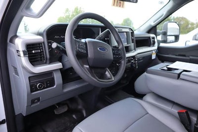 2026 Ford Super Duty F-550 DRW XL