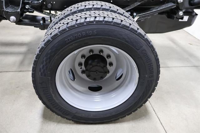 2026 Ford Super Duty F-550 DRW XL