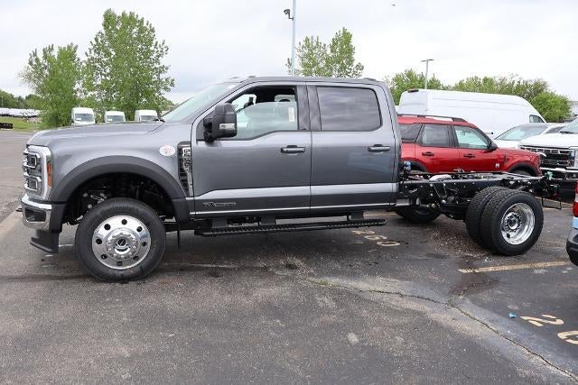 2026 Ford Super Duty F-550 DRW ® LARIAT®