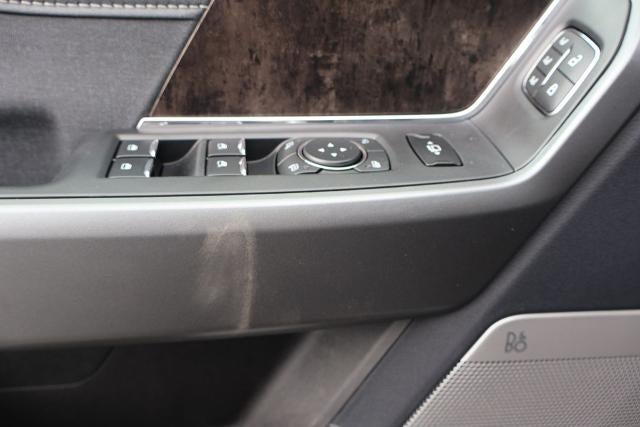 2026 Ford Super Duty F-550 DRW ® LARIAT®
