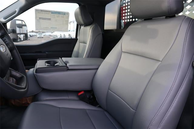 2024 Ford Super Duty F-550 DRW XL
