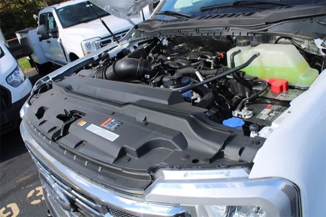 2024 Ford Super Duty F-550 DRW XL