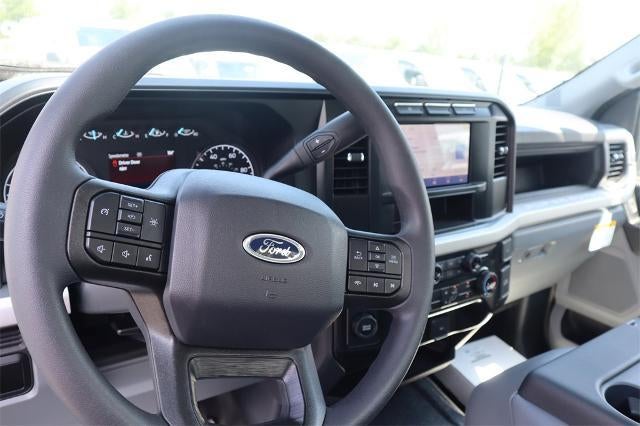 2024 Ford Super Duty F-550 DRW ® XL