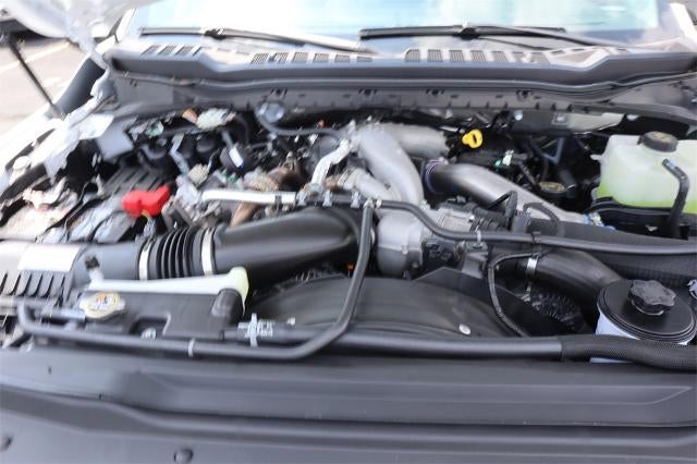 2024 Ford Super Duty F-550 DRW ® XL