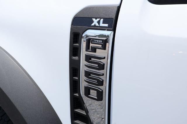 2026 Ford Super Duty F-550 DRW XL
