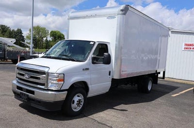 2027 Ford E-Series Cutaway Base