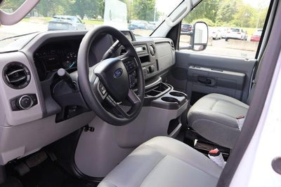 2027 Ford E-Series Cutaway Base