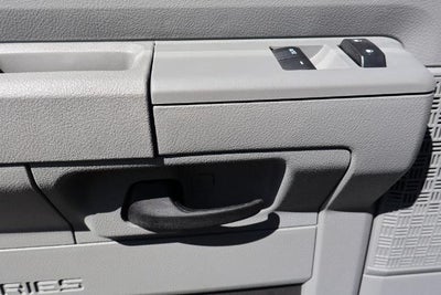 2026 Ford E-Series Cutaway Base
