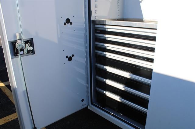 2025 Ford F-750SD Base