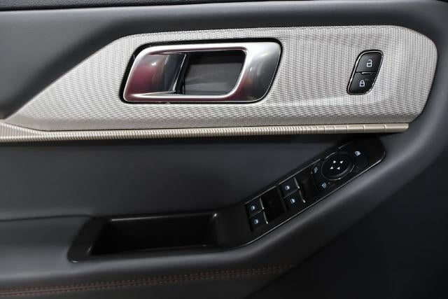 2025 Ford Explorer Active Demo