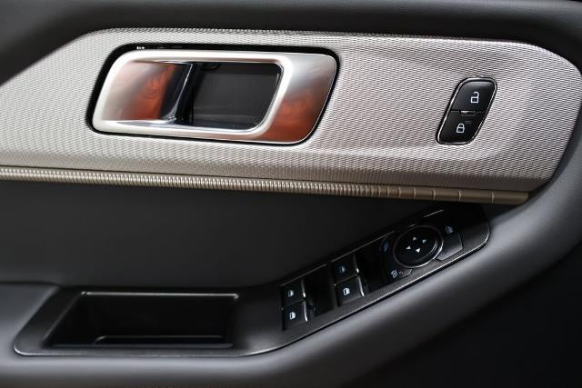 2025 Ford Explorer Active Demo