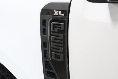 2027 Ford Super Duty F-250 SRW XL