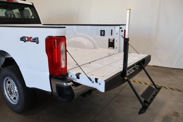 2027 Ford Super Duty F-250 SRW XL