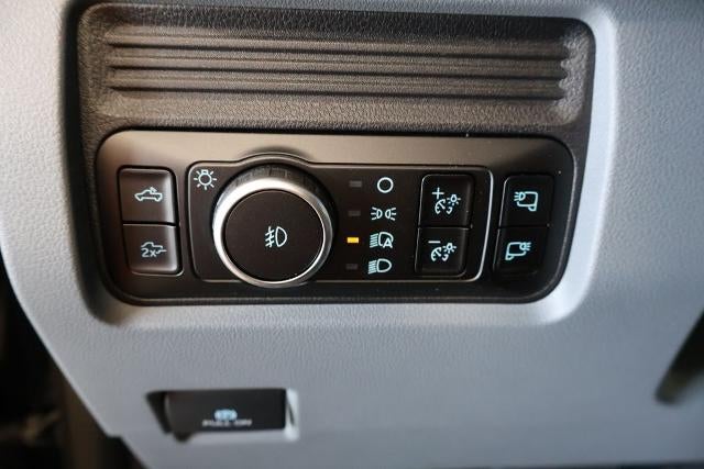 2027 Ford Super Duty F-250 SRW XLT